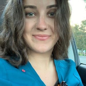 Meet your Posher, Emily